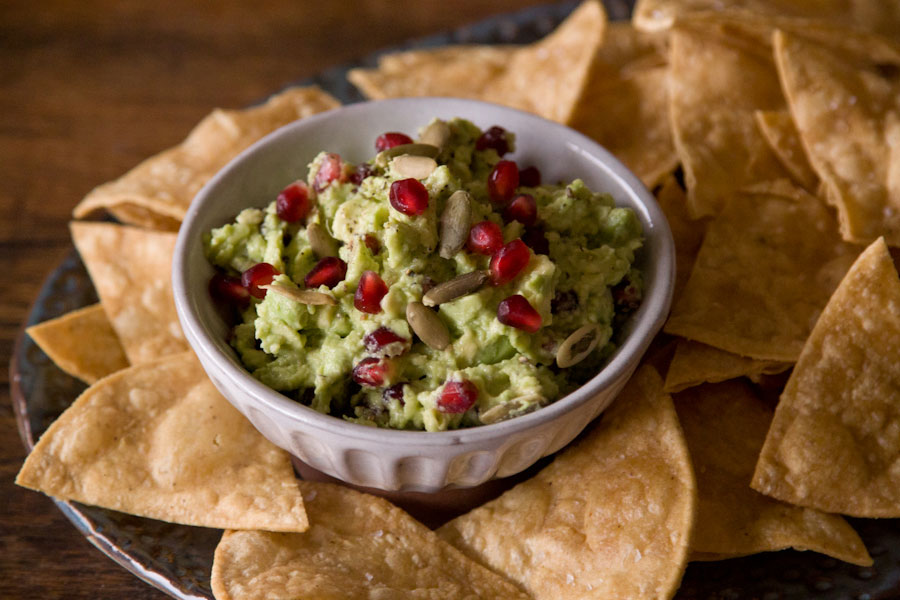 Гуакамоле с перцем чили фото